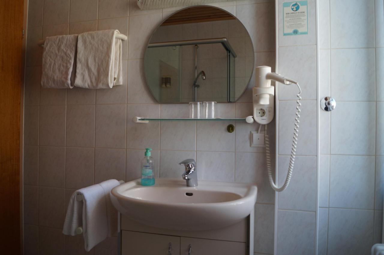 Gasthof Zur Traube Konstanz Bagian luar foto